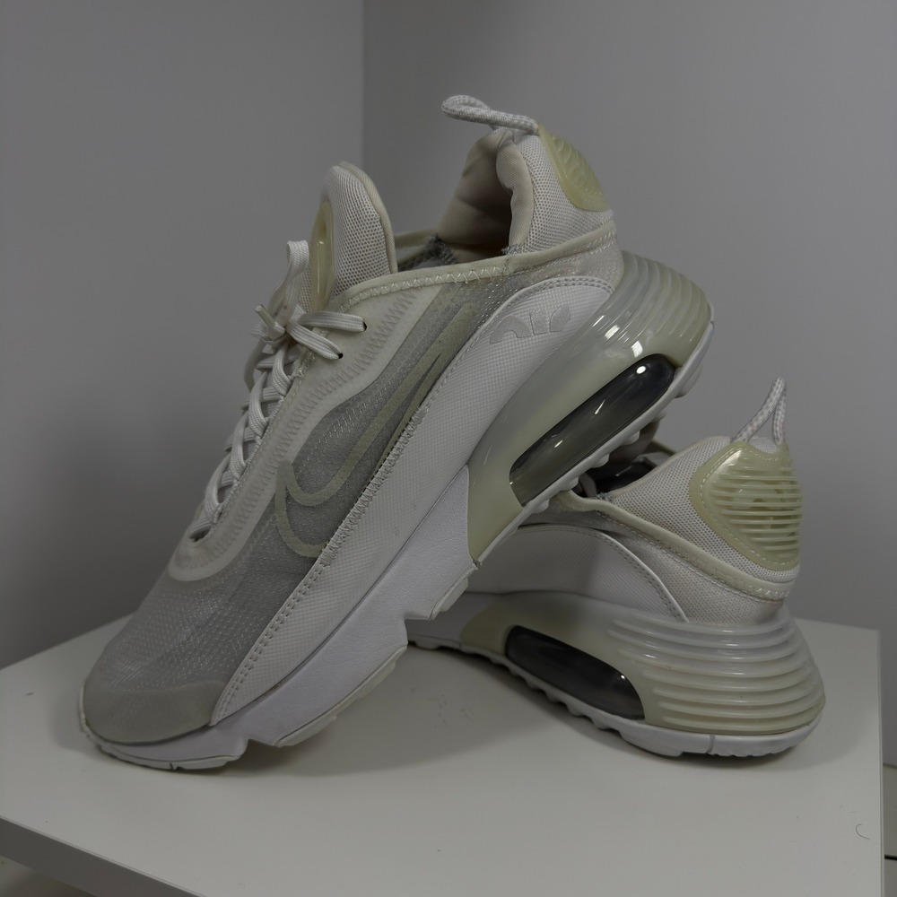 Nike Air Max 2090 Running Shoes Men 10.5 Triple White BV9977-100 Low Top Sneaker